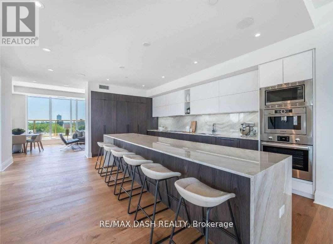 Toronto (Annex) — Toronto (Annex) - Photo 2 of 39