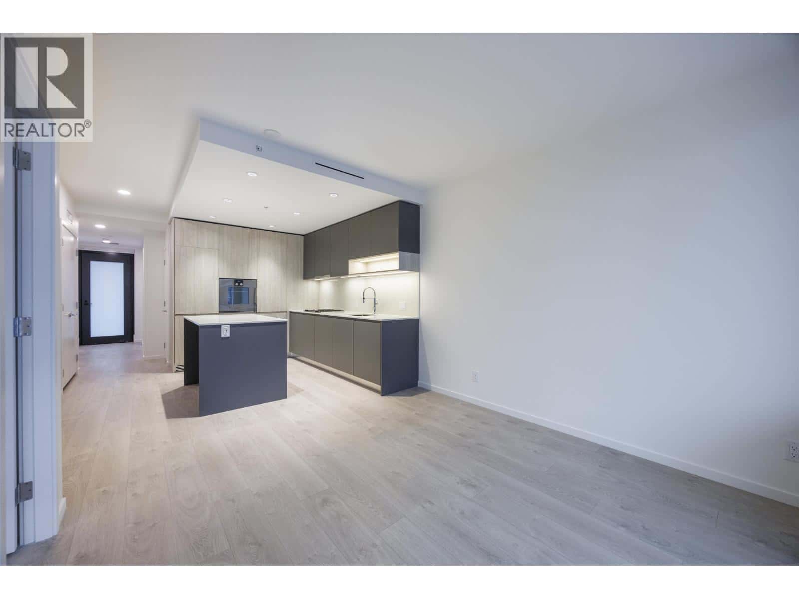 Richmond — Richmond - Photo 5 of 20