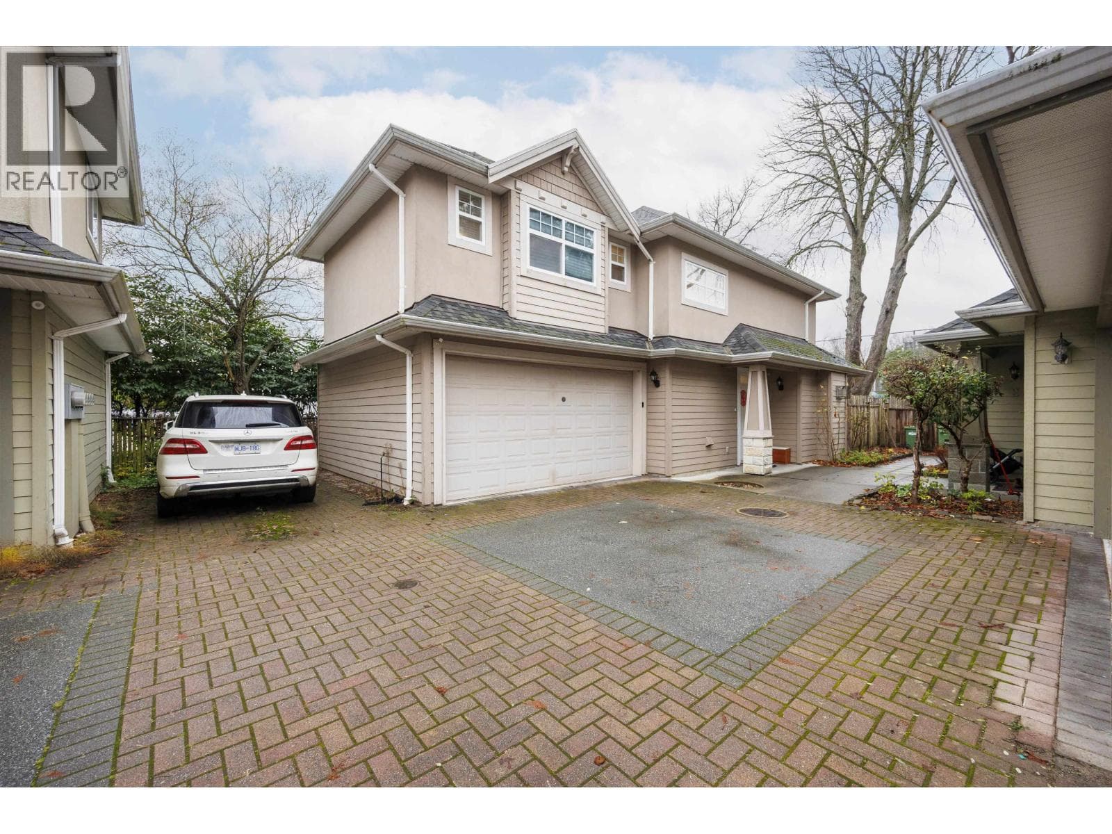 3 7831 BENNETT ROAD — Richmond, British Columbia - Main photo