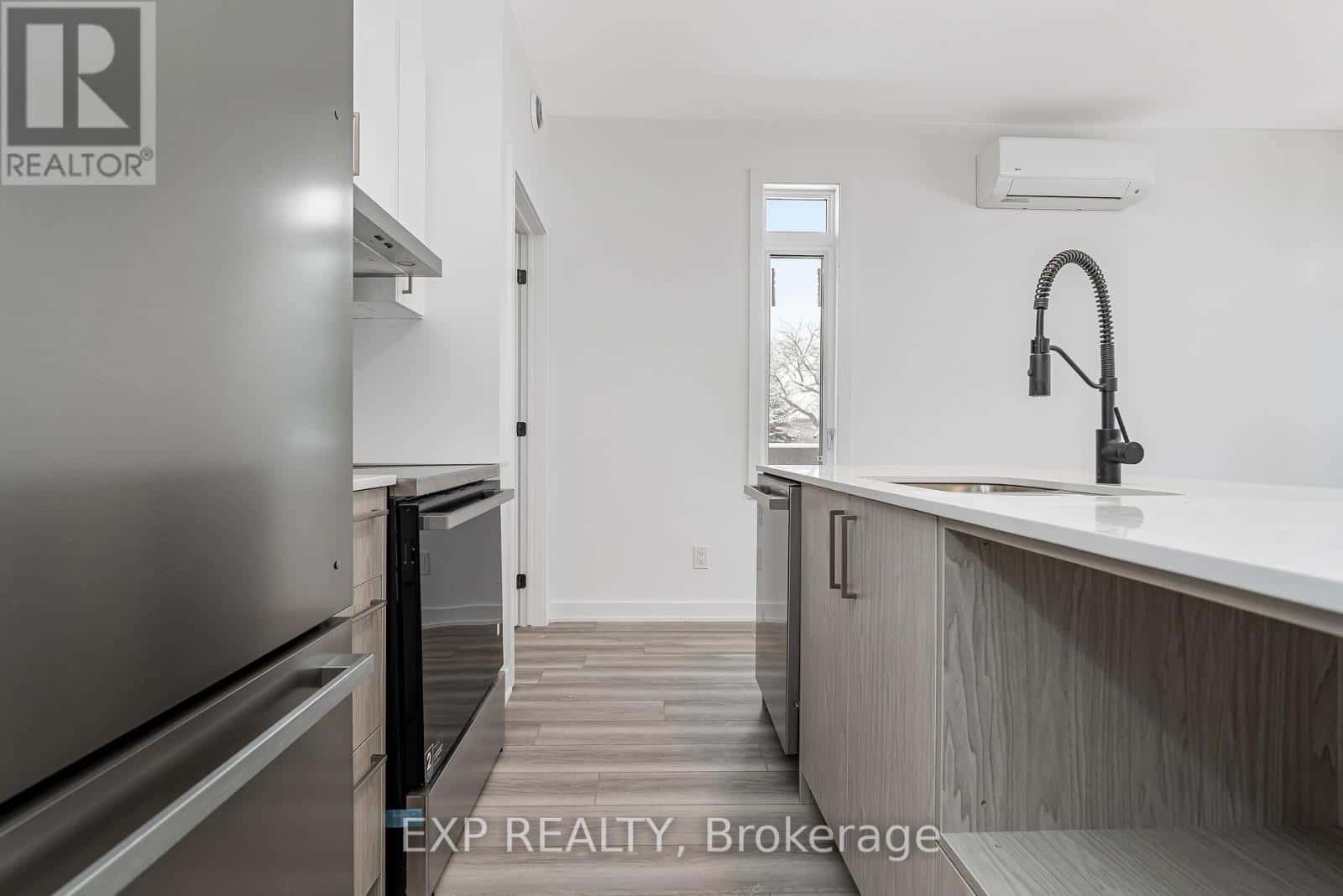 UNIT B - 1369 LOUIS LANE — Ottawa - Photo 3 of 15