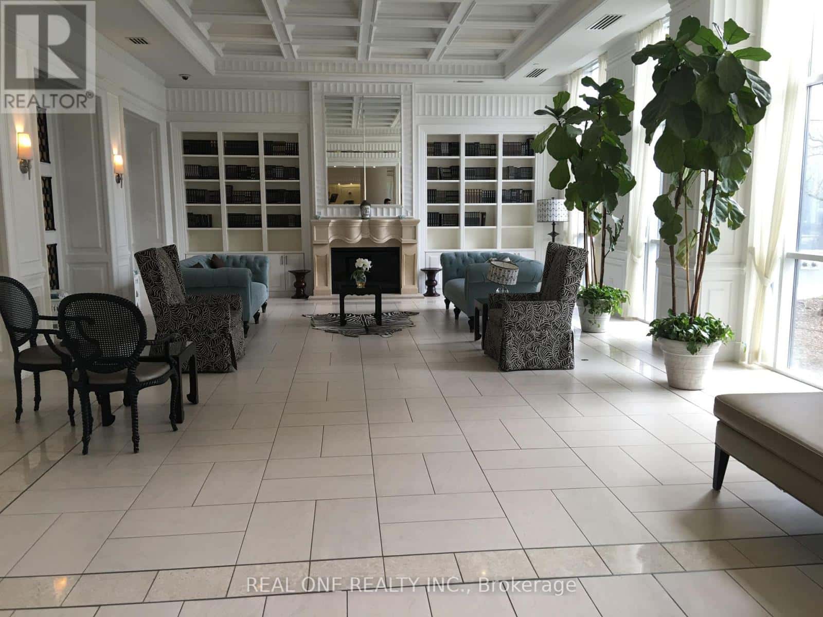 Toronto (Newtonbrook West) — Toronto (Newtonbrook West) - Photo 2 of 13