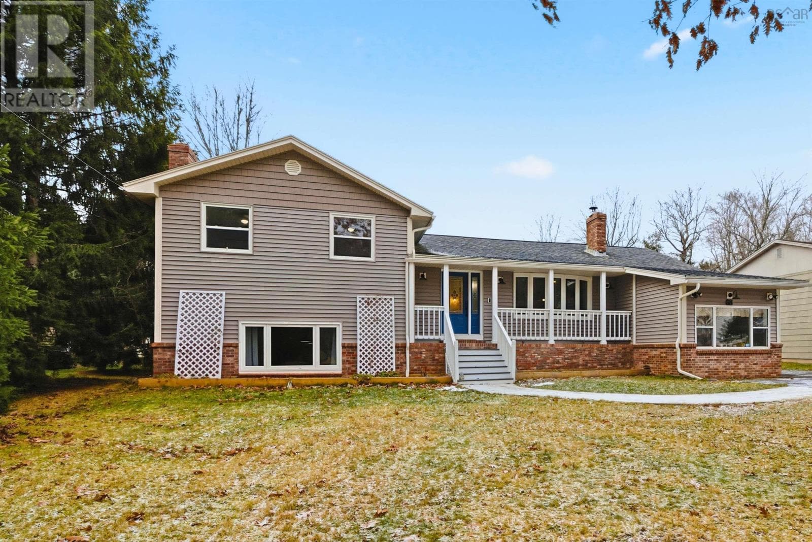 Fall River — Fall River - Main photo