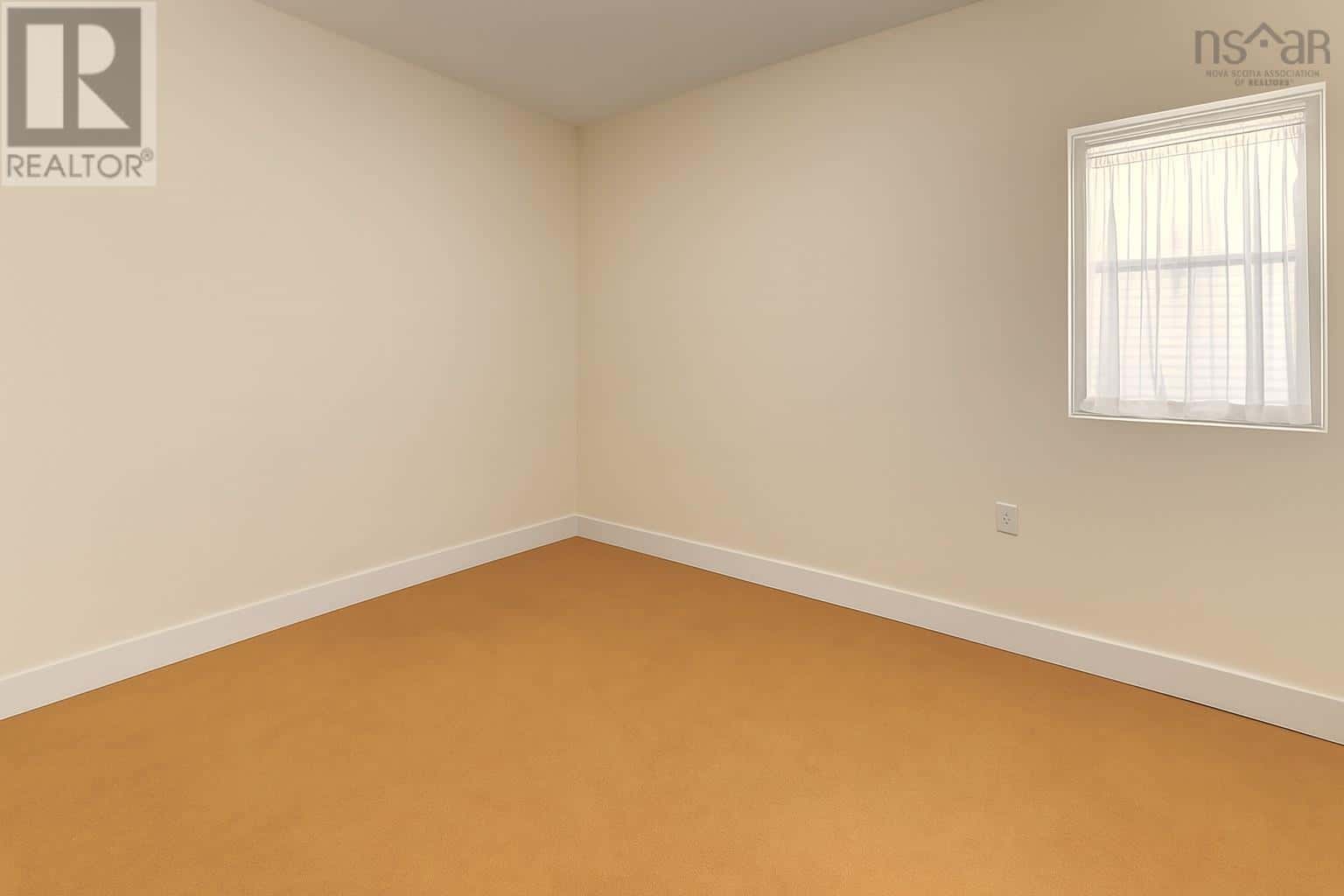 Lunenburg — Lunenburg - Photo 5 of 49