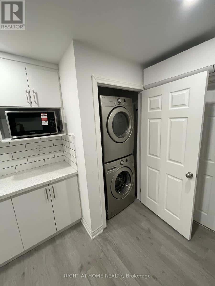 3 - 210 CHATHAM STREET — Brantford - Photo 3 of 16