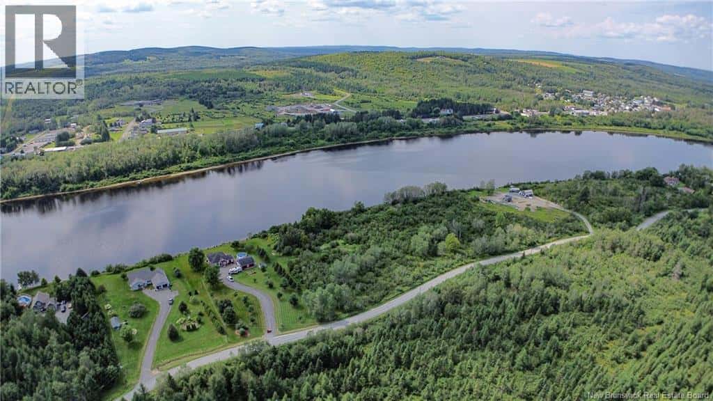 Saint-Léonard — Saint-Léonard - Photo 5 of 19