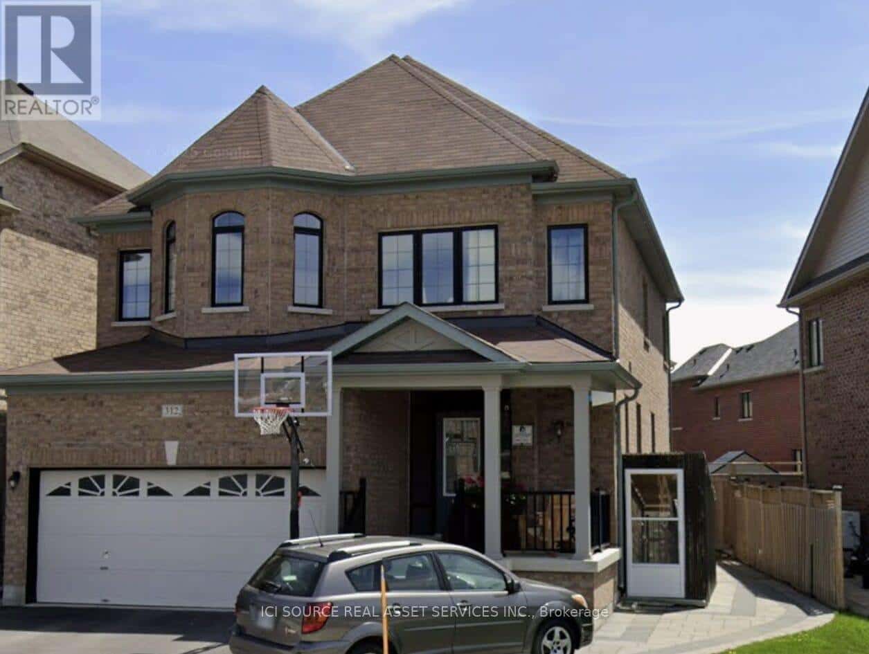 Whitchurch-Stouffville (Stouffville) — Whitchurch-Stouffville (Stouffville) - Photo 4 of 9