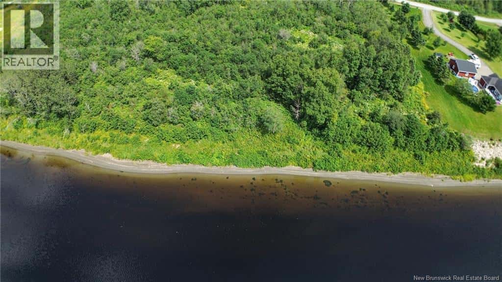 Saint-Léonard — Saint-Léonard - Photo 2 of 37