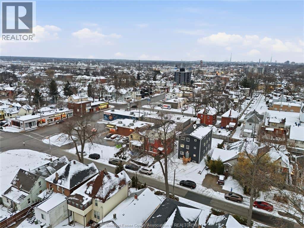 Windsor — Windsor - Photo 4 of 20