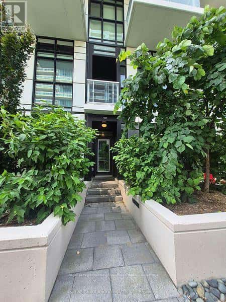 Toronto (Mimico) — Toronto (Mimico) - Photo 5 of 47