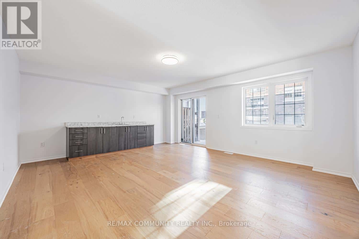 4 HEALTHCOTE LANE — Ajax (Central), Ontario - Photo 5 of 33