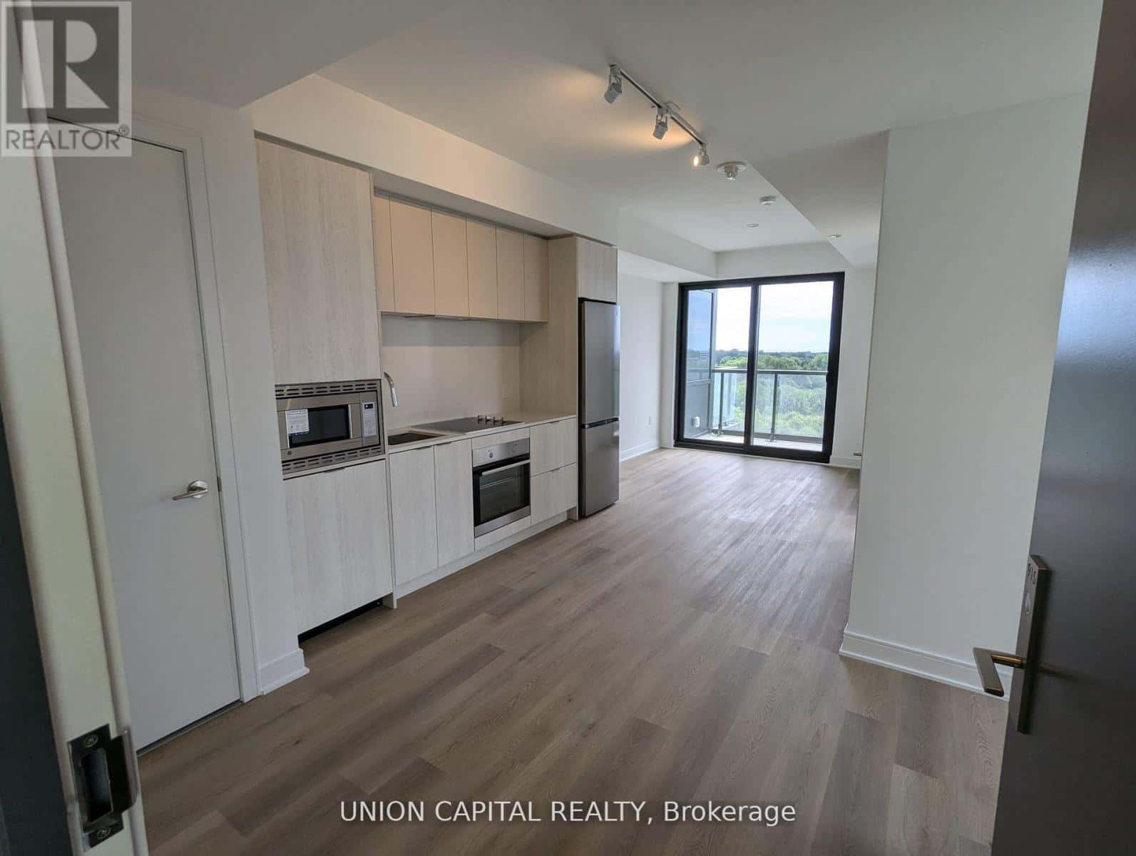 Mississauga (Cooksville) — Mississauga (Cooksville) - Photo 3 of 14