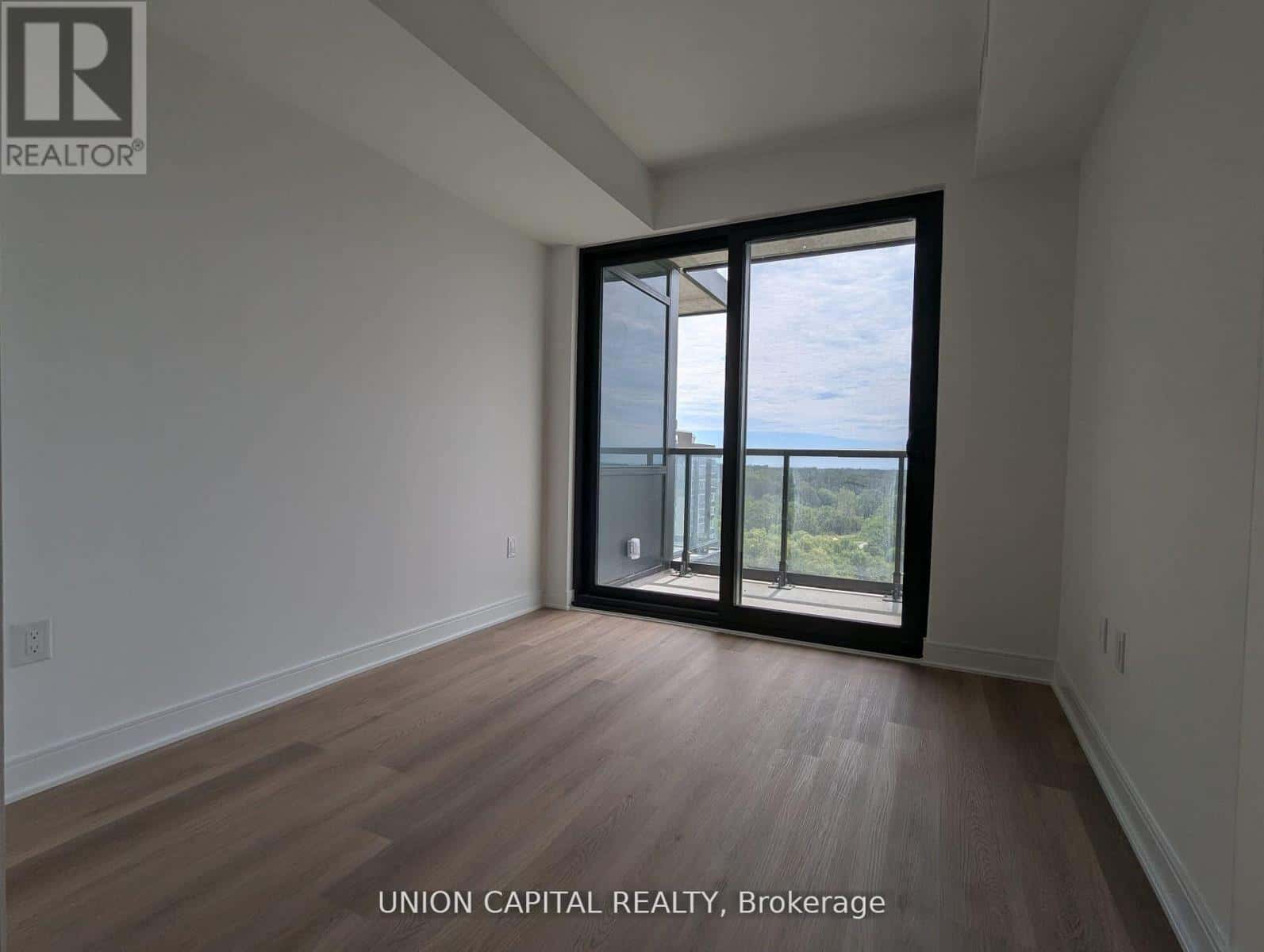 Mississauga (Cooksville) — Mississauga (Cooksville) - Photo 5 of 14