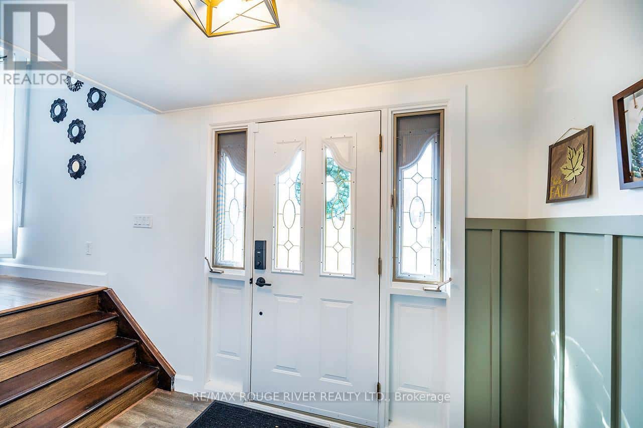 229 LIBERTY STREET N — Clarington (Bowmanville), Ontario - Photo 3 of 35