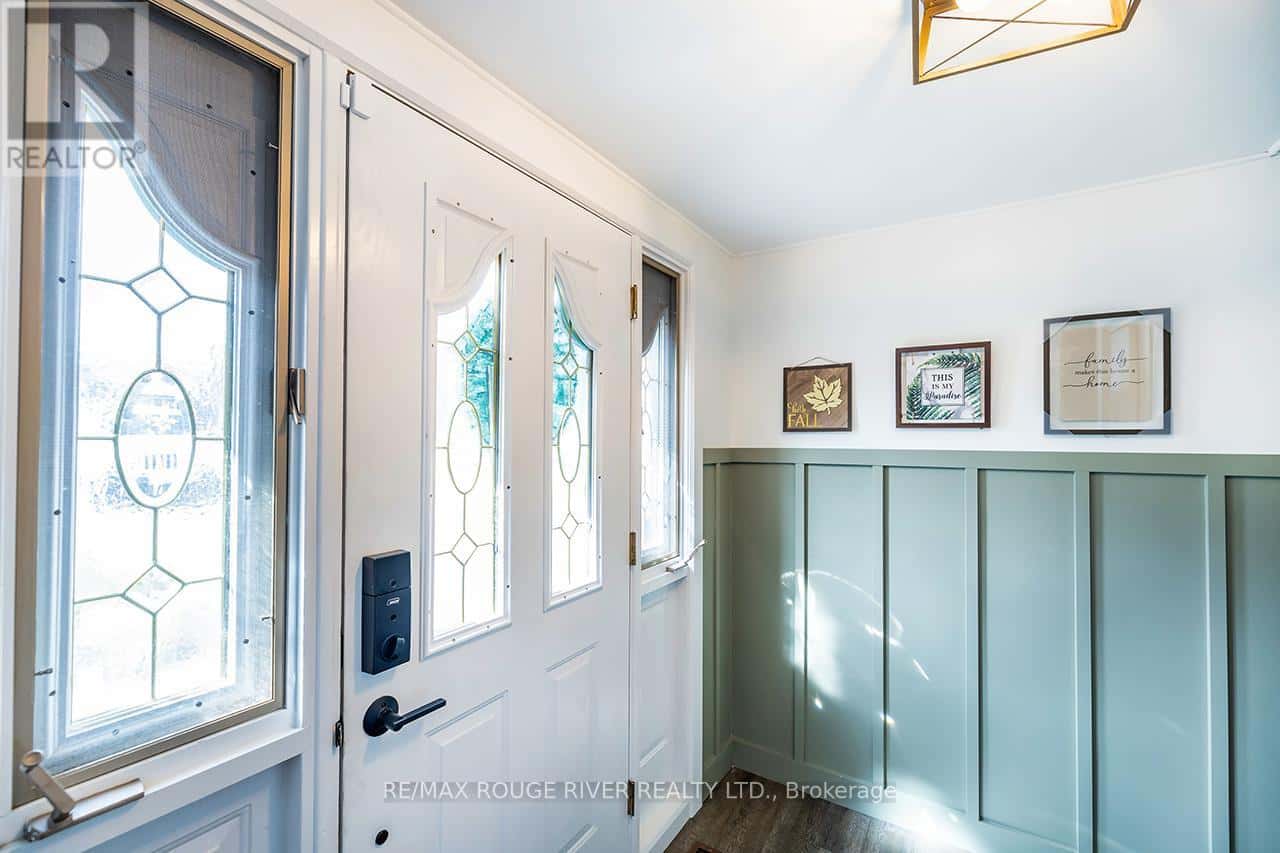 229 LIBERTY STREET N — Clarington (Bowmanville), Ontario - Photo 4 of 35