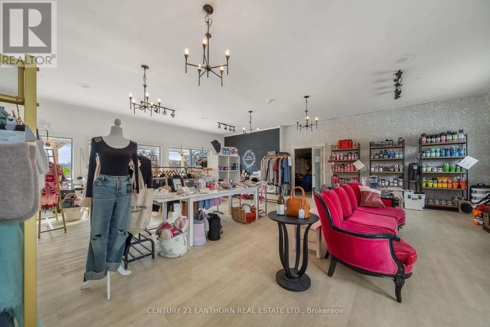 Prince Edward County (Ameliasburg Ward) — Prince Edward County (Ameliasburg Ward) - Photo 4 of 43