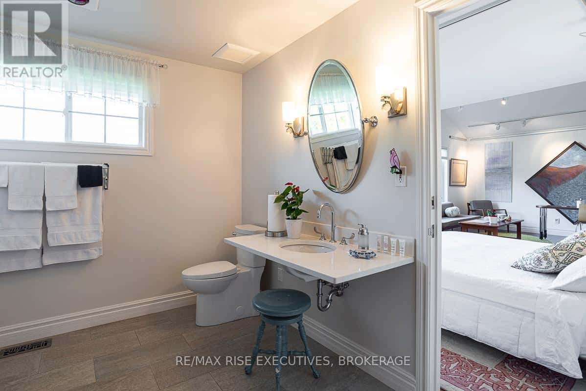 Prince Edward County (Hallowell Ward) — Prince Edward County (Hallowell Ward) - Photo 2 of 16