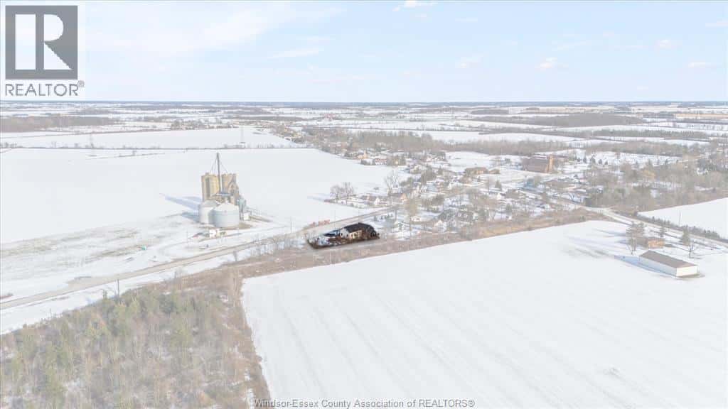 11681 COUNTY RD 34 — Tecumseh, Ontario - Photo 2 of 76