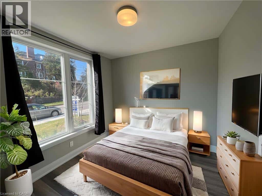 Guelph — Guelph - Photo 4 of 18