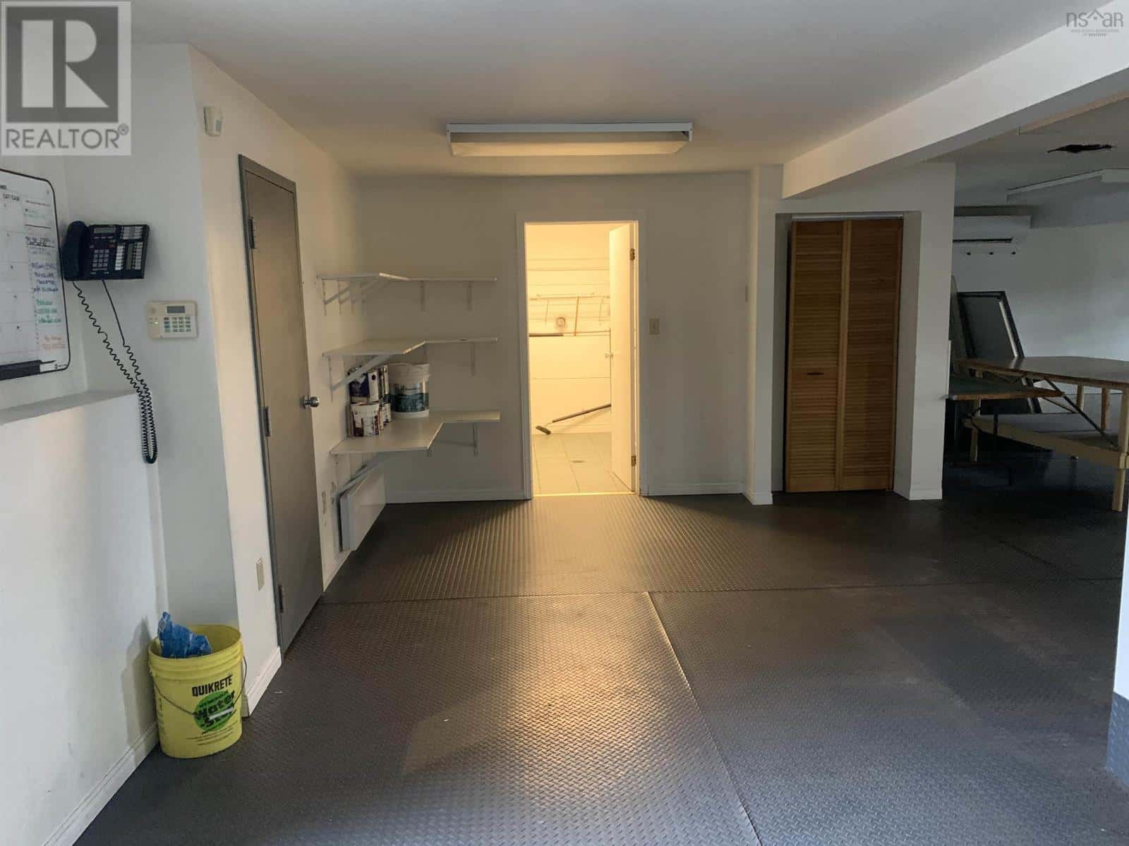 Bedford — Bedford - Photo 2 of 26