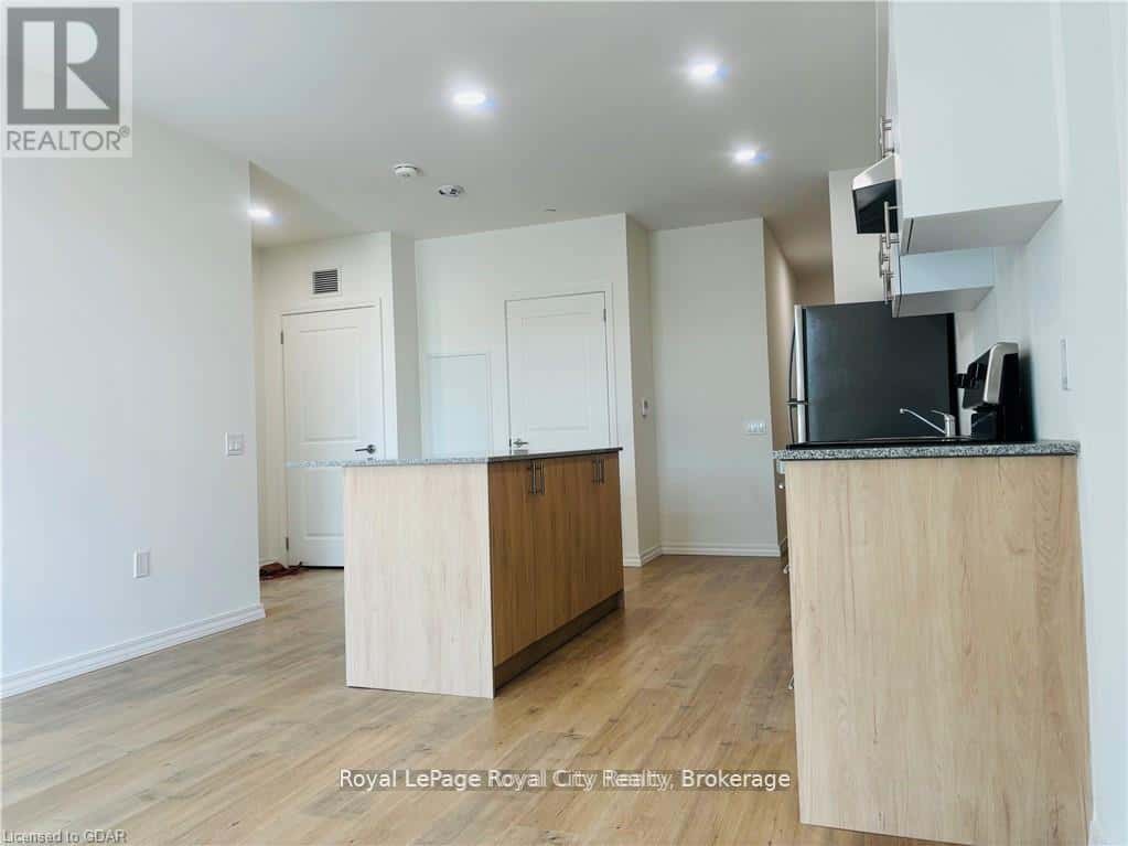 Guelph (Willow West/Sugarbush/West Acres) — Guelph (Willow West/Sugarbush/West Acres) - Photo 2 of 10