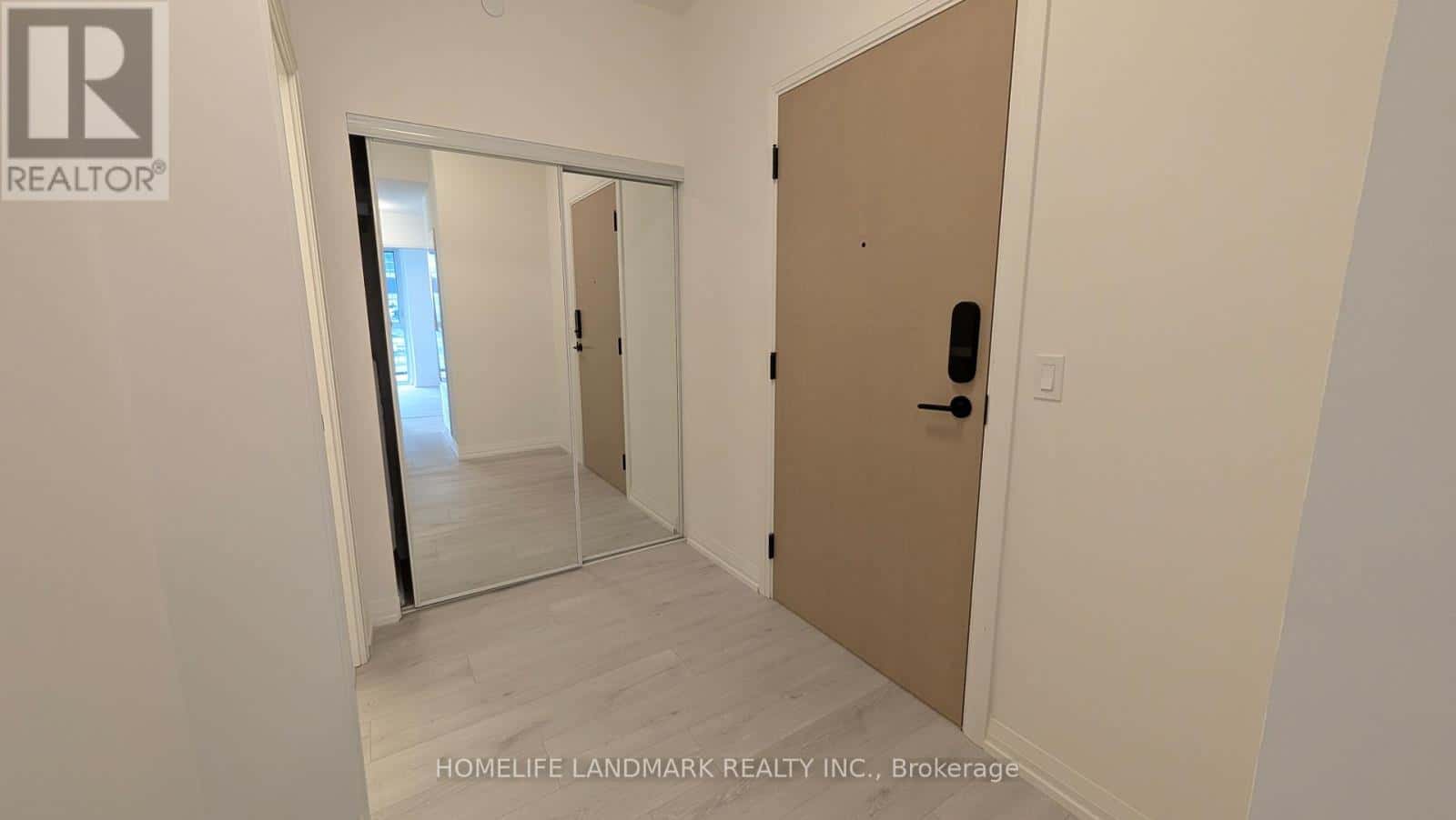 Toronto (Kensington-Chinatown) — Toronto (Kensington-Chinatown) - Photo 3 of 21