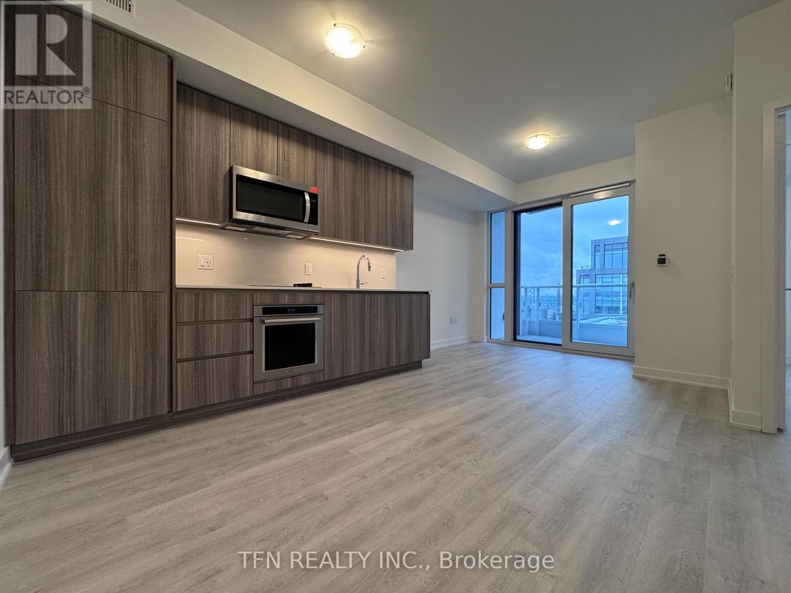 Toronto (Waterfront Communities) — Toronto (Waterfront Communities) - Main photo