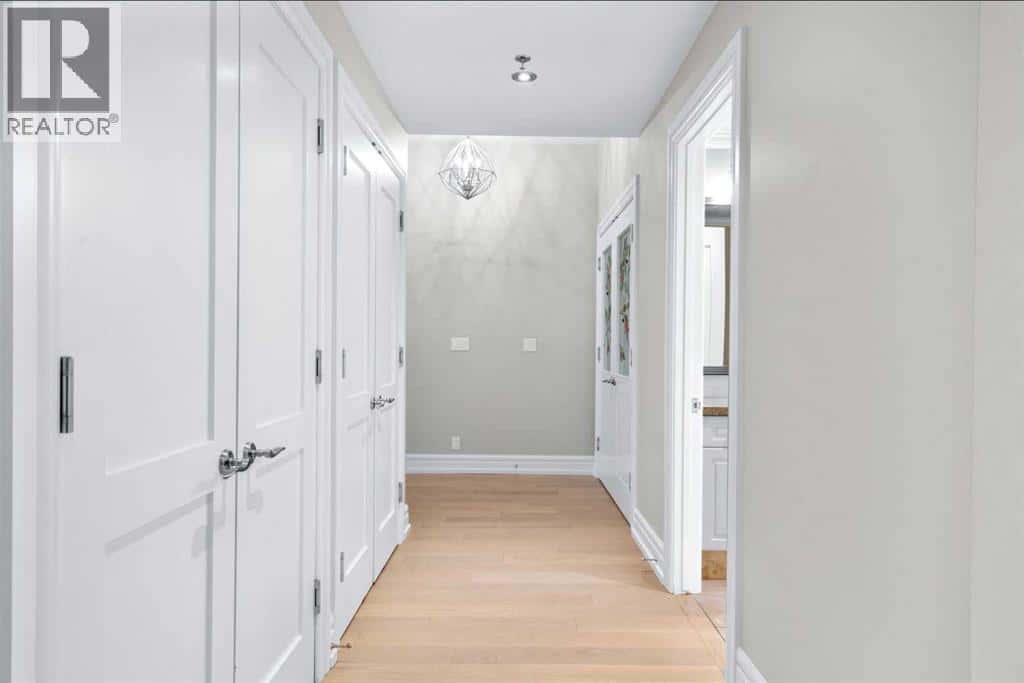 Calgary — Calgary - Photo 4 of 50