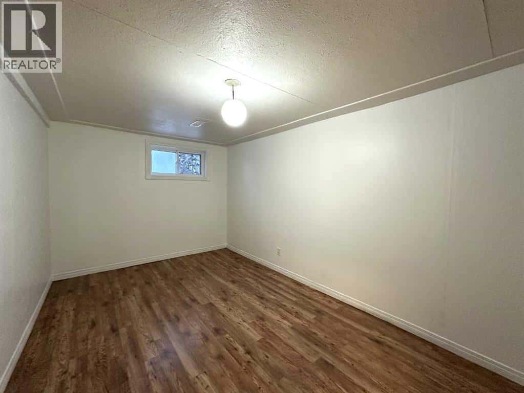 Ponoka — Ponoka - Photo 2 of 10