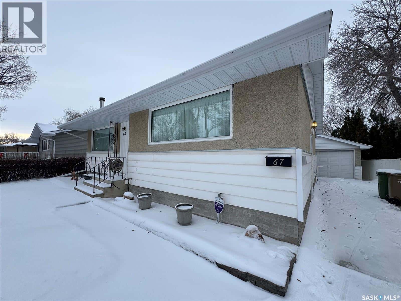 67 Milford CRESCENT — Regina, Saskatchewan - Photo 2 of 35