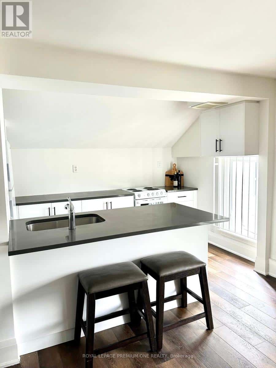 Vaughan (Kleinburg) — Vaughan (Kleinburg) - Photo 4 of 18