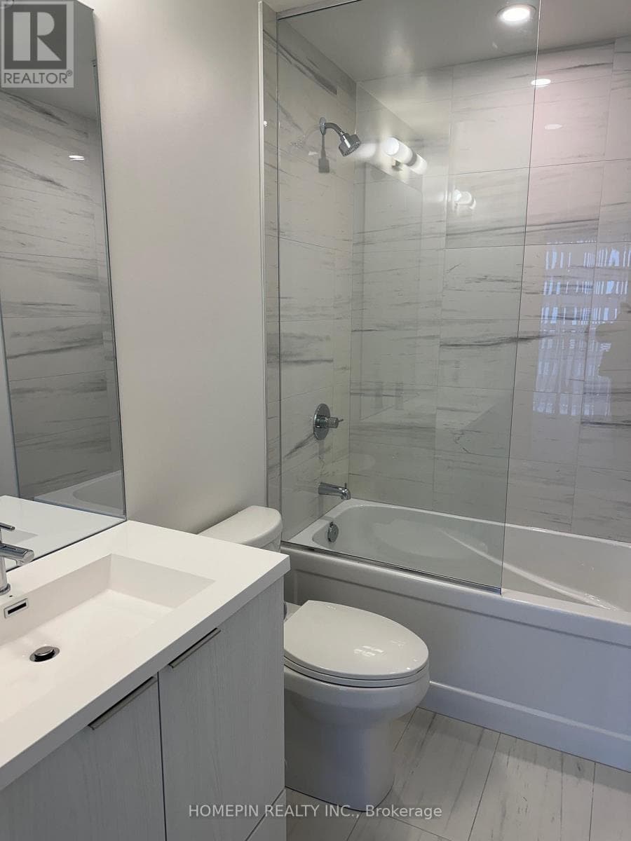 Vaughan (Vaughan Corporate Centre) — Vaughan (Vaughan Corporate Centre) - Main photo