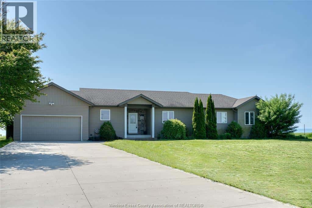 Merlin — Merlin - Photo 5 of 34