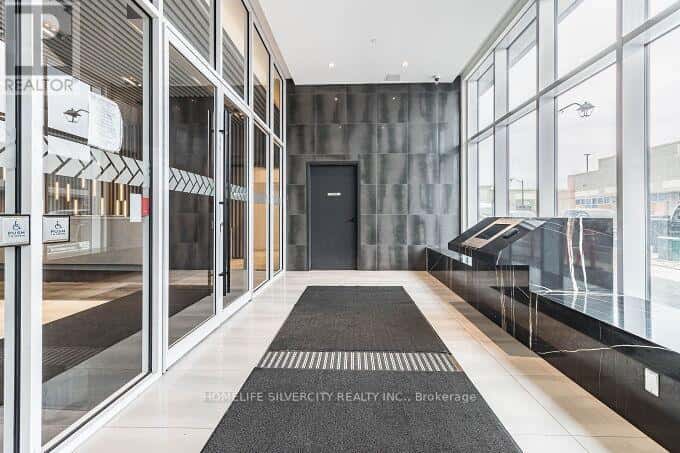 Oakville (RO River Oaks) — Oakville (RO River Oaks) - Photo 2 of 48