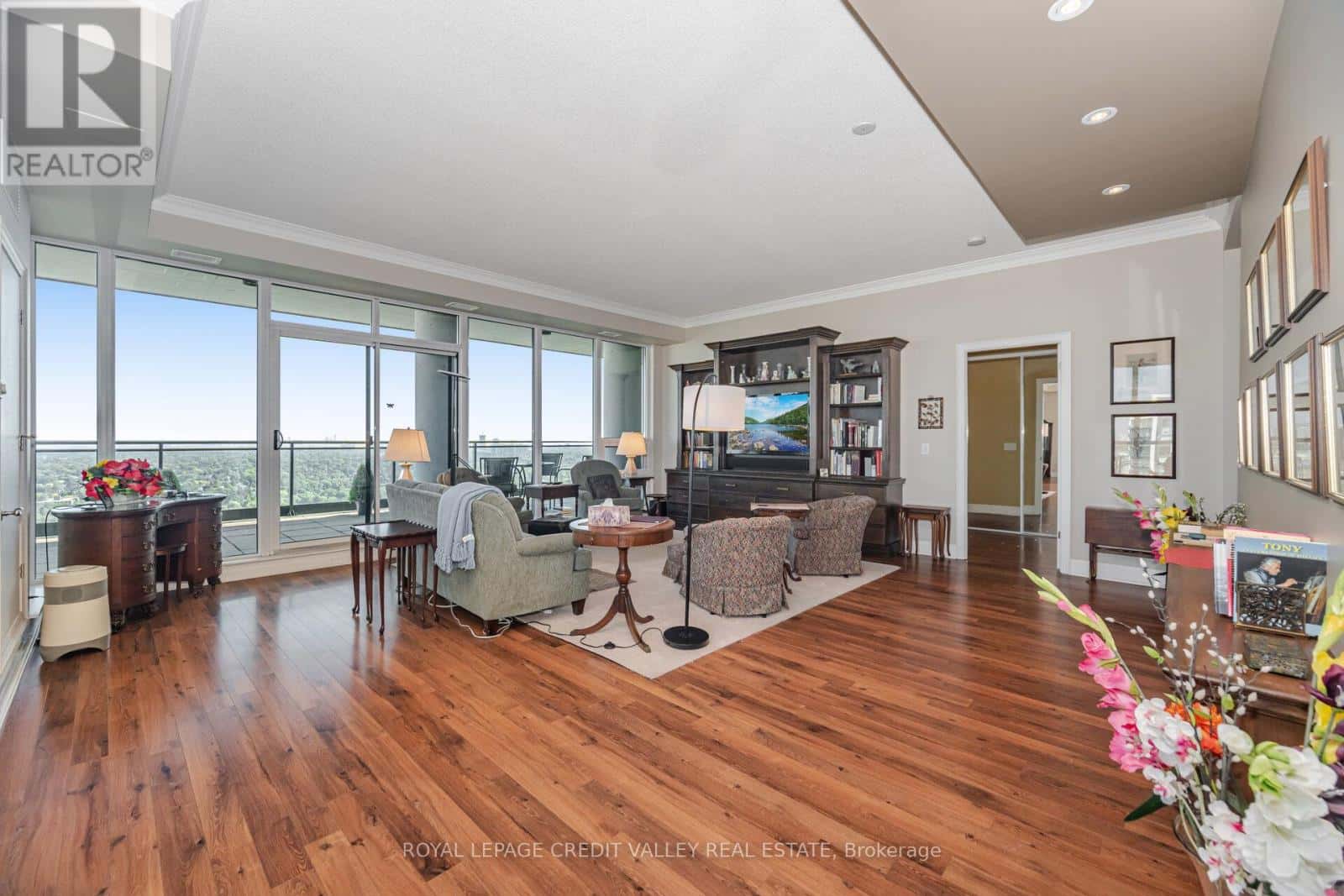 Brampton (Downtown Brampton) — Brampton (Downtown Brampton) - Photo 4 of 41