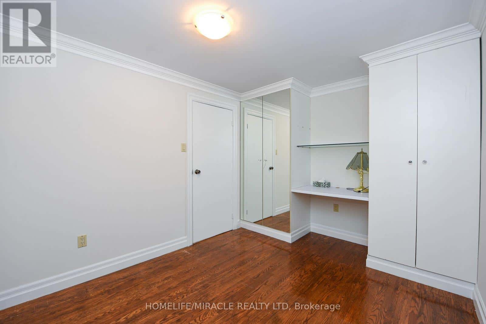 Mississauga (Malton) — Mississauga (Malton) - Photo 5 of 49