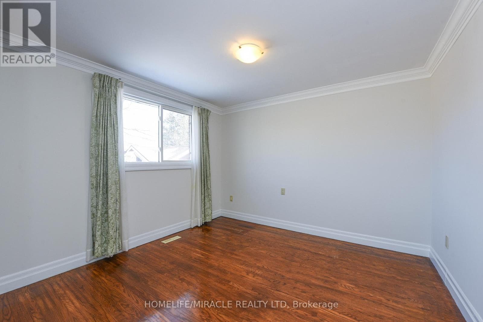 Mississauga (Malton) — Mississauga (Malton) - Main photo