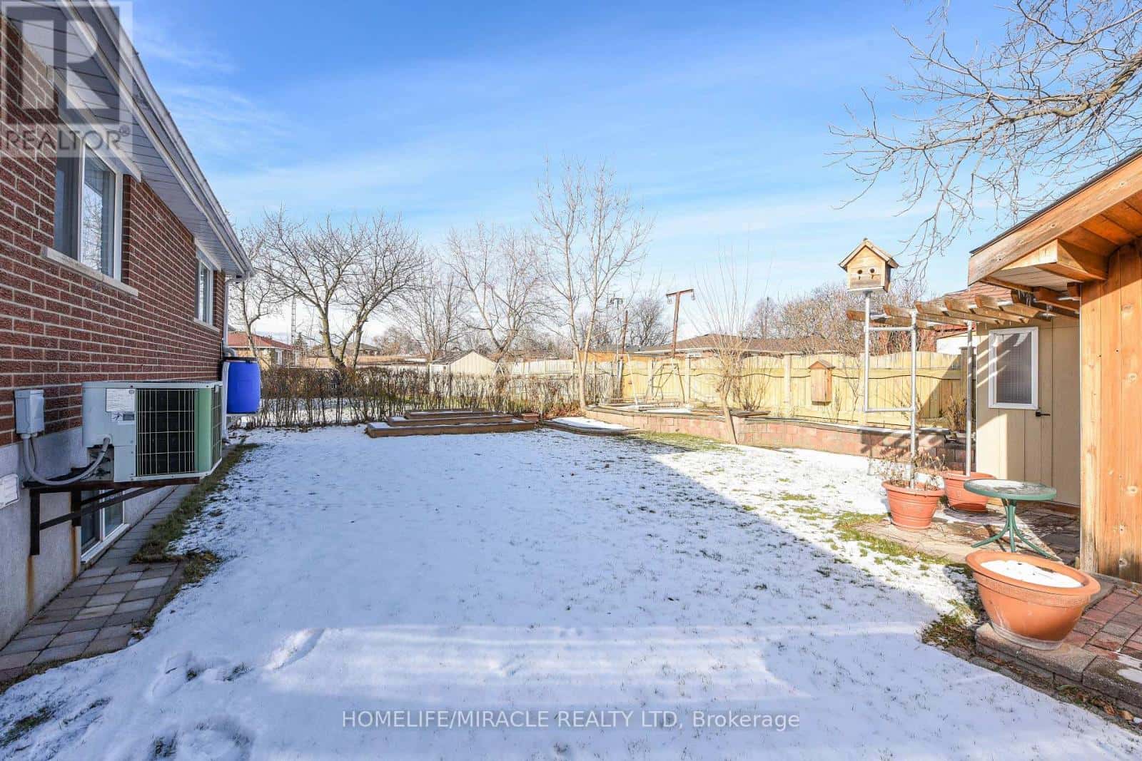 Mississauga (Malton) — Mississauga (Malton) - Photo 2 of 49