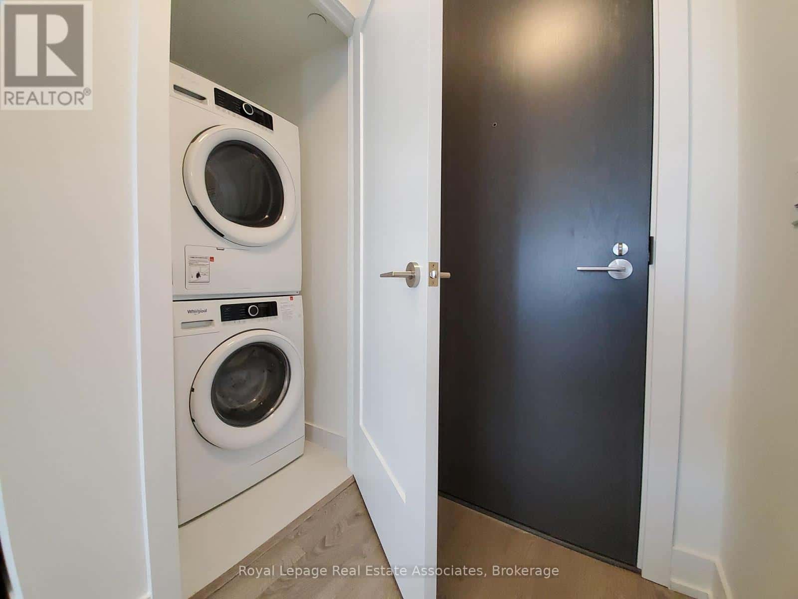 1332 - 5 MABELLE AVENUE — Toronto (Islington-City Centre West) - Photo 3 of 31