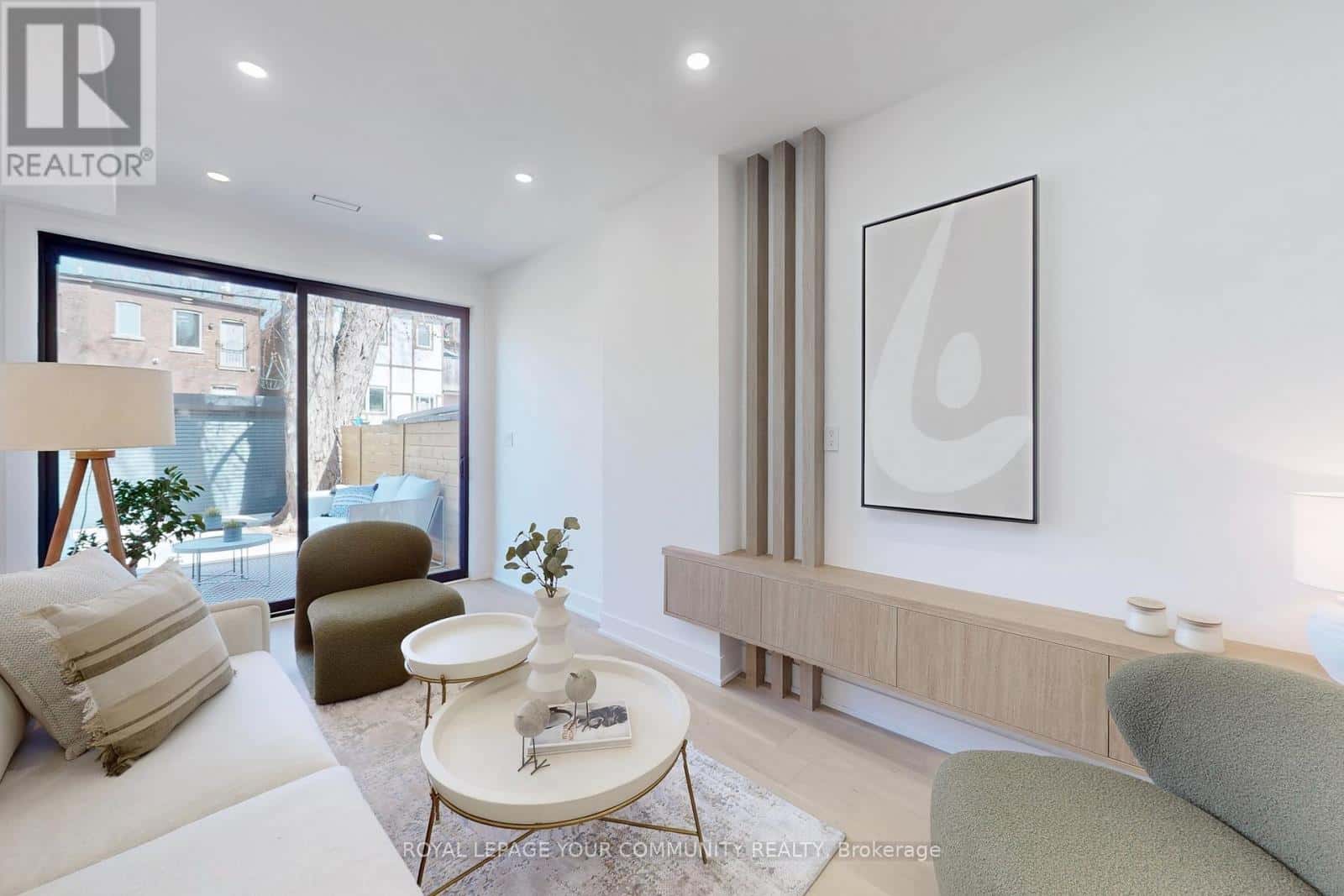 32 ENDEAN AVENUE — Toronto (South Riverdale), Ontario - Photo 5 of 42