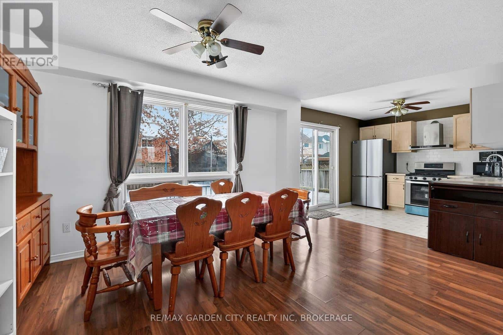 Thorold (Confederation Heights) — Thorold (Confederation Heights) - Photo 2 of 41