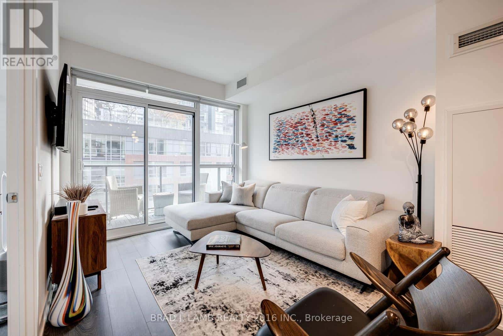 Toronto (Waterfront Communities) — Toronto (Waterfront Communities) - Photo 4 of 24