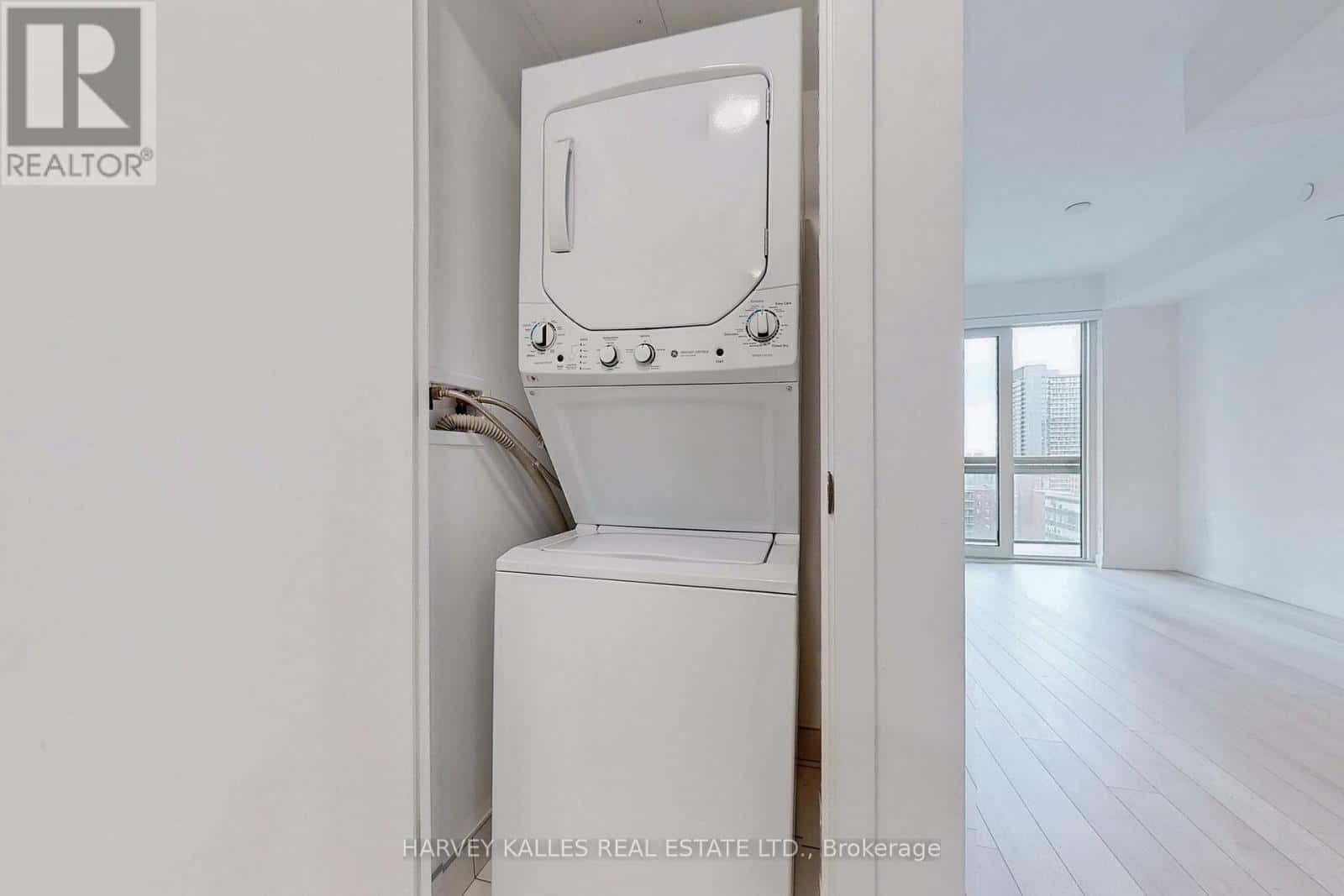 Toronto (Mount Pleasant West) — Toronto (Mount Pleasant West) - Photo 3 of 25