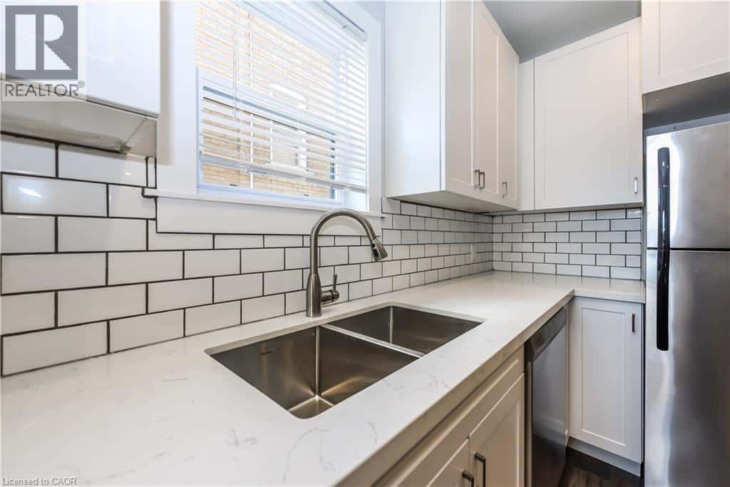 Hamilton — Hamilton - Photo 4 of 18