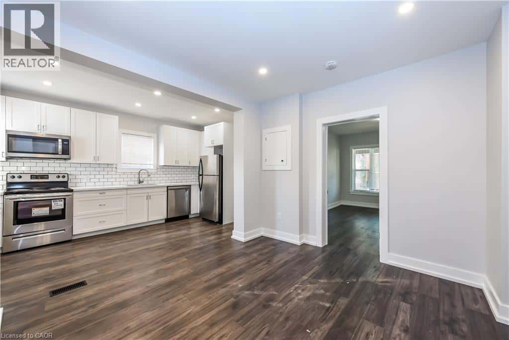 Hamilton — Hamilton - Photo 5 of 18