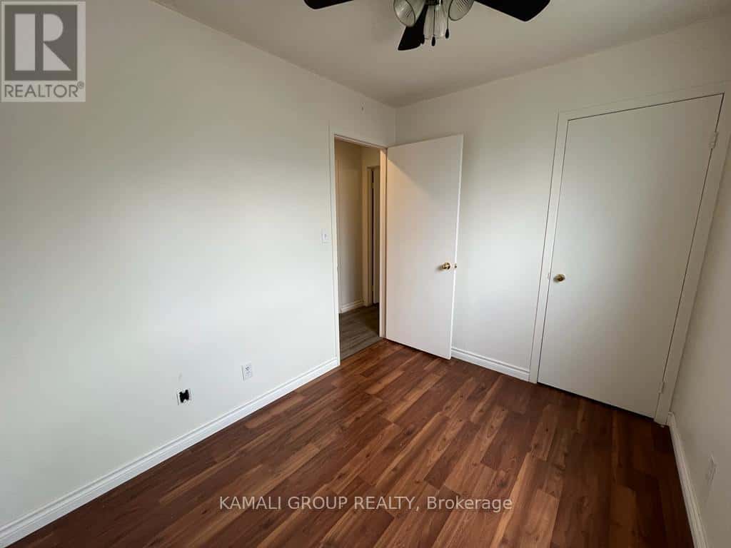 Welland (Broadway) — Welland (Broadway) - Photo 2 of 19