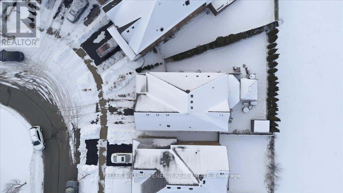 Whitby (Blue Grass Meadows) — Whitby (Blue Grass Meadows) - Photo 4 of 45