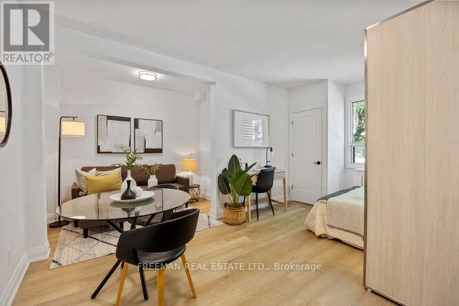 Toronto (Cabbagetown-South St. James Town) — Toronto (Cabbagetown-South St. James Town) - Main photo