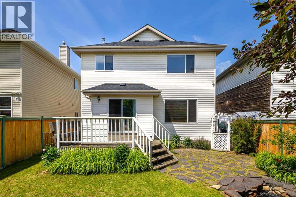 11137 Hidden Valley Drive NW — Calgary - Photo 2 of 35