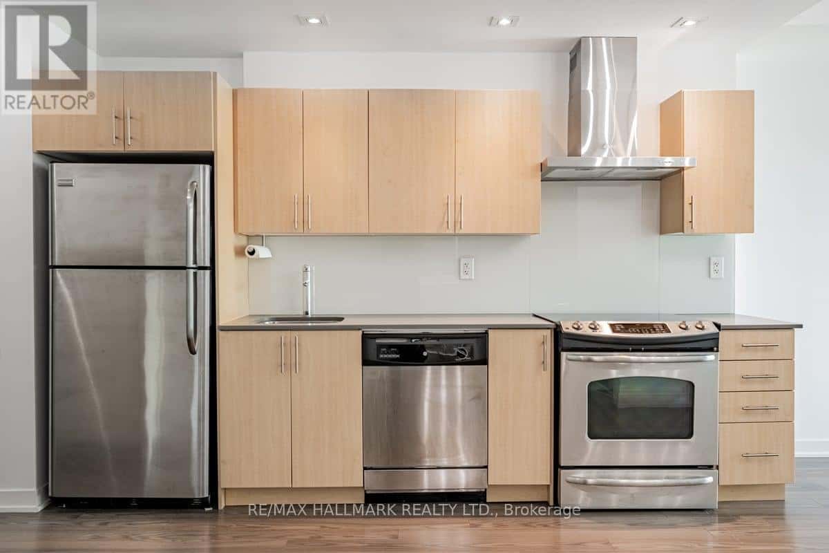 Toronto (Mimico) — Toronto (Mimico) - Photo 4 of 12