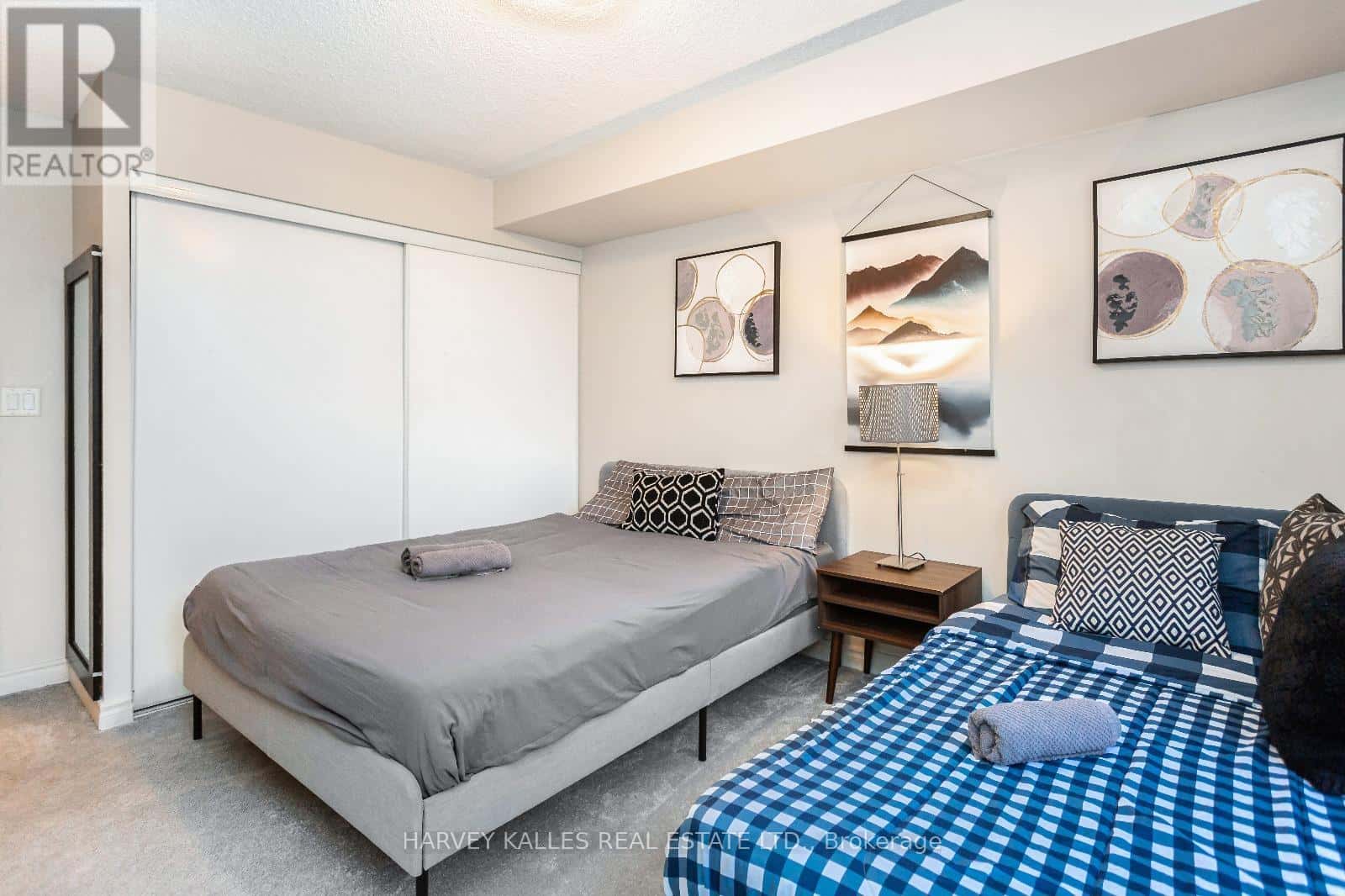 1626 - 3888 DUKE OF YORK BOULEVARD — Mississauga (City Centre) - Photo 5 of 38